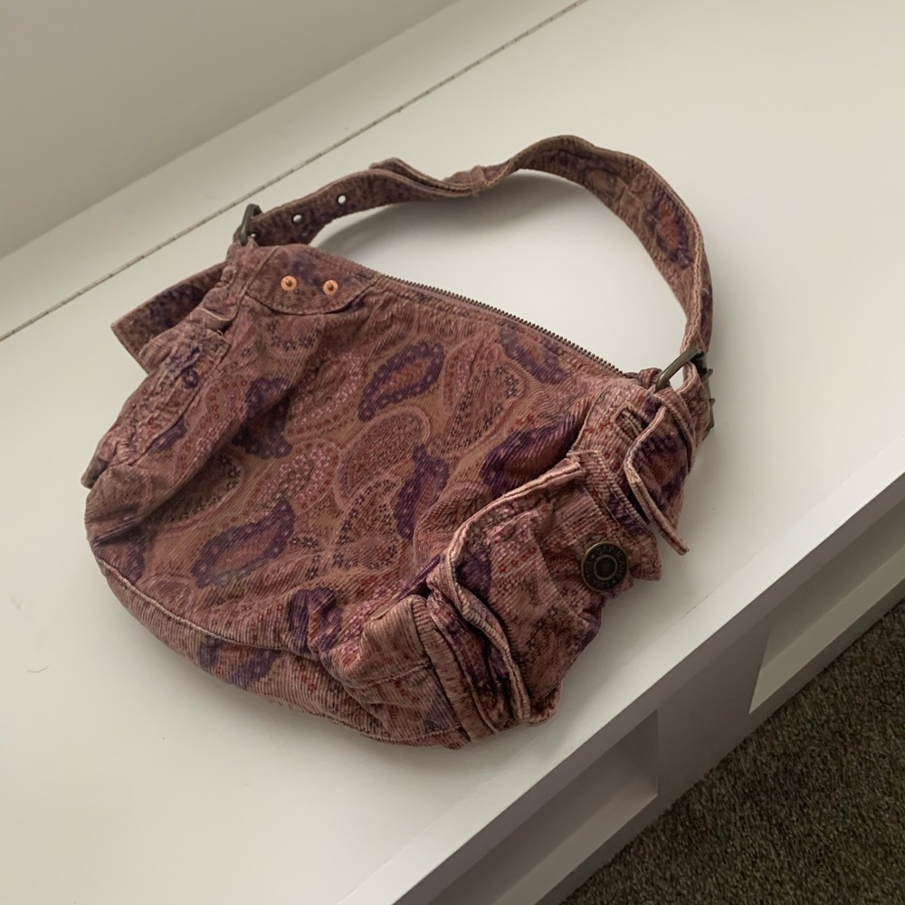 Pink Paisley Chord Gap Purse
